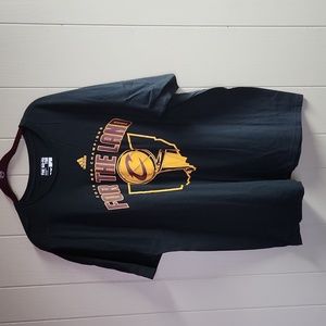 Adidas Cleveland Cavs tee